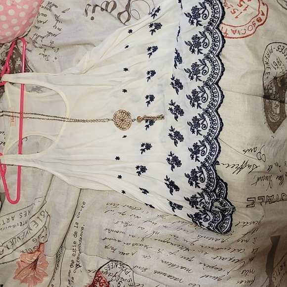 Shirt - Picture 1 of 1